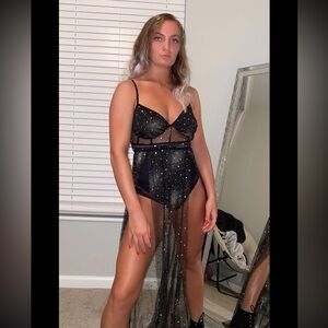 WINDSOR INTIMATE DRESS